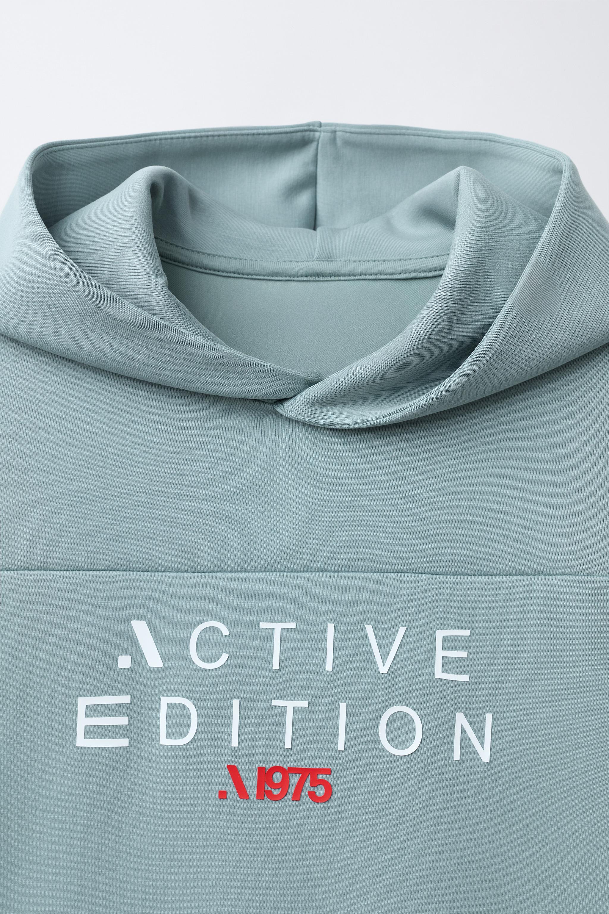 SPORTY HOODED SWEATSHIRT